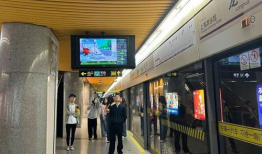 地铁漫画污,揭秘都市生活中的幽默与讽刺